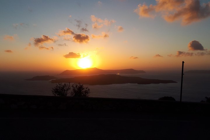 Unique Sunset Tour Santorini - Image 1