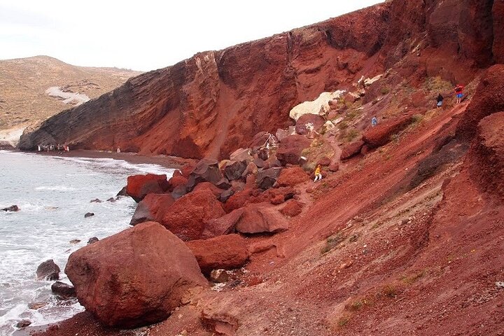 Εxplore The Beaches Of Santorini - Image 5