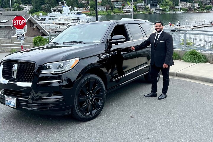 Leavenworth Luxury Full day Suv  - Image 1