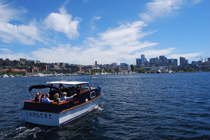 One-Hour Private Seattle Sightseeing Cocktail Cruise - Image 1