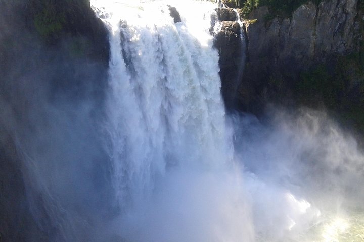 Private Cascade Mountains and Waterfalls Tour from Seattle - Image 1