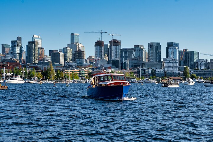 Private Seattle Lakefront Mansion Cruise - Image 4