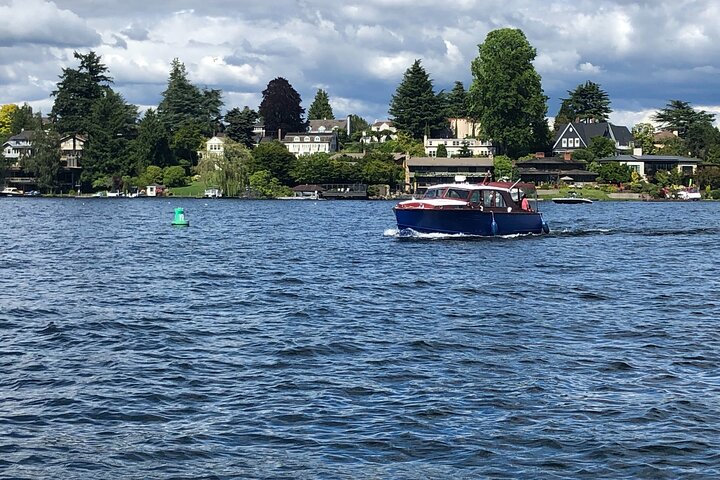Private Seattle Lakefront Mansion Cruise - Image 3