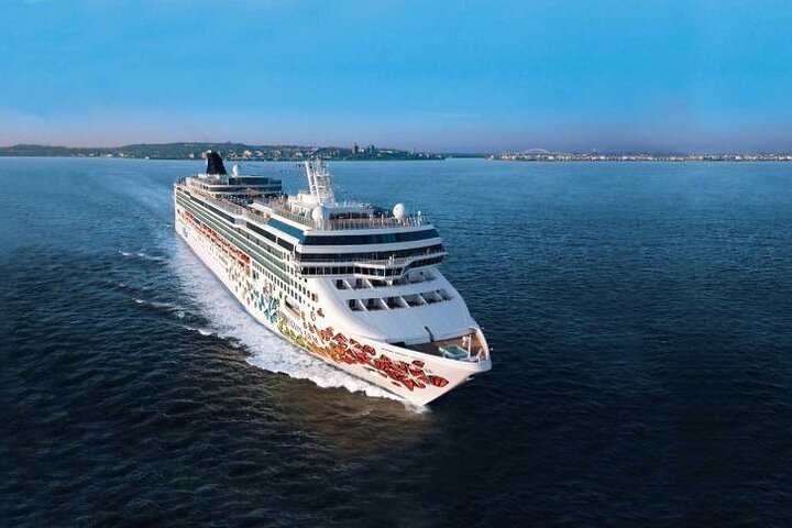 Seattle Post-Cruise Tour Package - Image 1