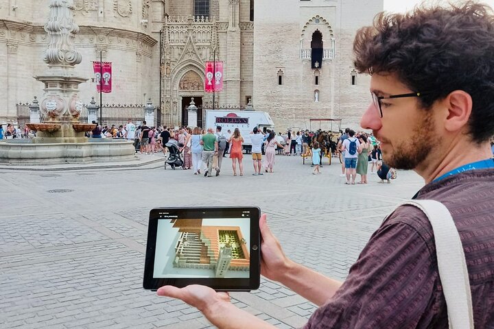 First time in Seville Introductory Private Tour - Image 3