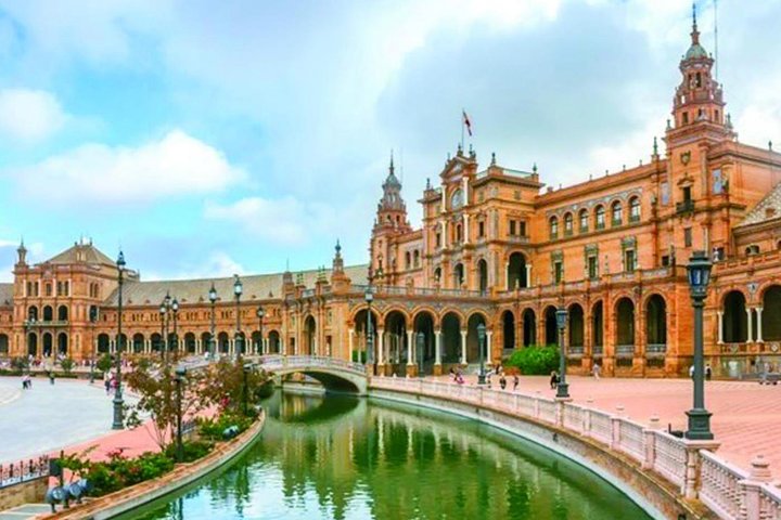 Seville: Alcázar,Cathedral and Plaza España Private Tour - Image 3