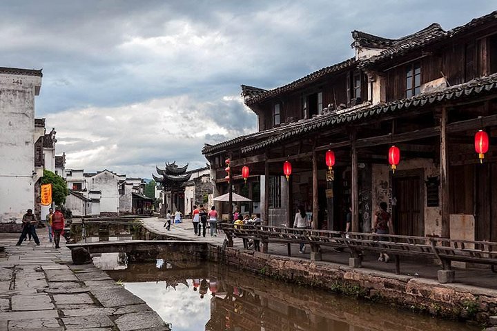 3-Day Yellow Mountain and Tangmo Village Tour with Local Handcraft Experience - Image 5