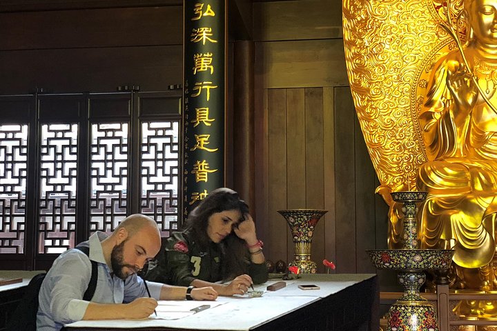 8 or 10 Hours Private Old Culture in New Shanghai Tour (or Layover) - Image 1