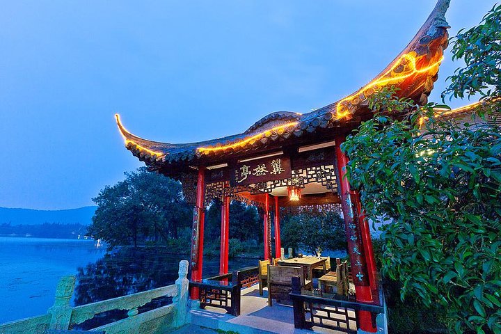 Luxury Private Hangzhou G20 President Trip from Shanghai by Bullet Train - Image 2
