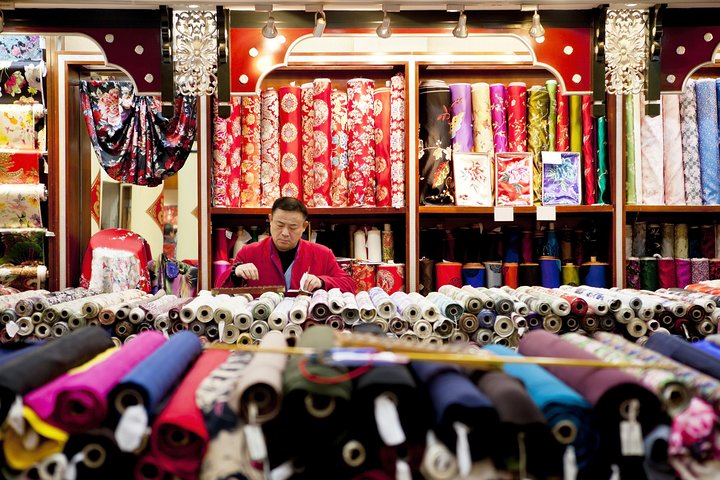 Private Day Tour: Zhujiajiao Water Town with Shanghai Local Shopping Outing - Image 2
