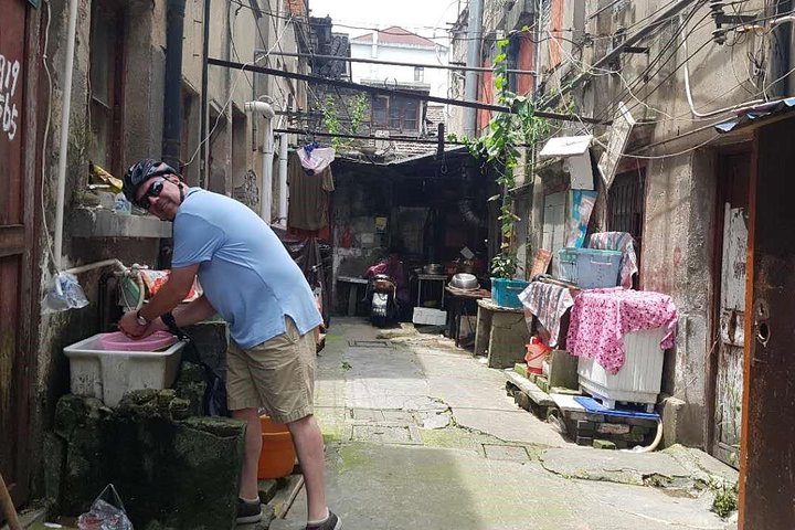 Private Half-Day Tour: Amazing Highlights of Old Shanghai - Image 2