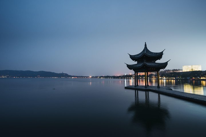 Private Hangzhou Day Trip by Bullet Train with West Lake Impression Show - Image 3