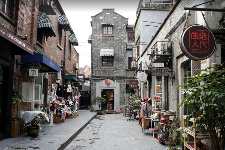 Private Shanghai Highlight Architecture Tour with Chinese Lunch - Image 5