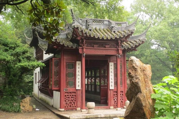 Private Shanghai Layover Tour to Nanxiang Ancient Town - Image 4