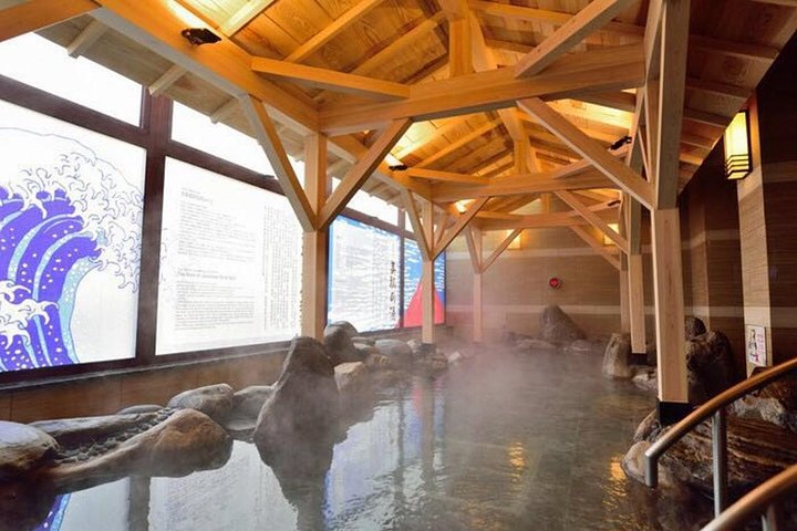 Private Shanghai Layover Tour to Nanxiang Water Town with Hot Spring Bath - Image 3
