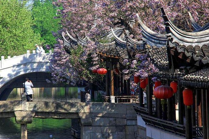 Private Shanghai Layover Tour to Nanxiang Water Town with Hot Spring Bath - Image 1
