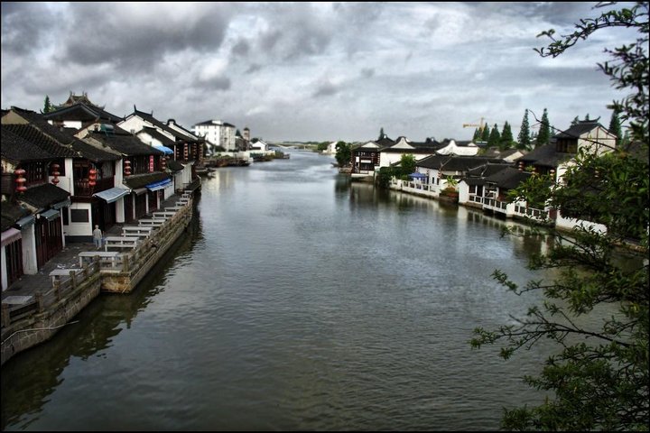 Private Shore Day Tour with Shanghai City Highlights and Zhujiajiao Water Town - Image 3