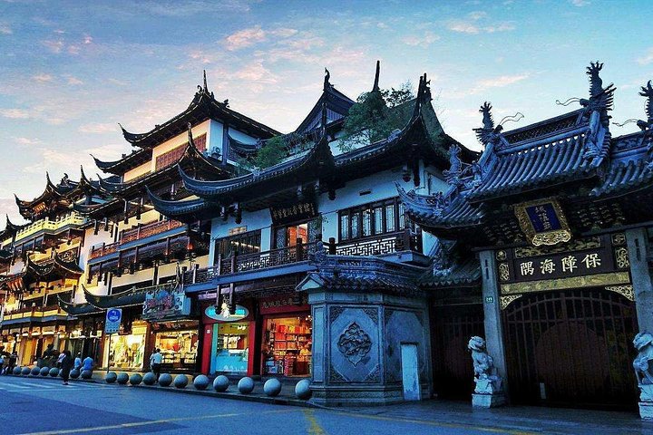 Private Shore Excursion of Amazing Shanghai City Highlights with Lunch - Image 5