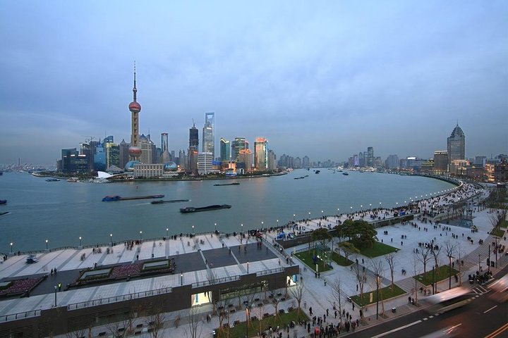 Private Yu Garden Huangpu River Jewish Refugees Museum Tour - Image 2