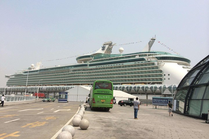 Shanghai Cruise Ports Private Departure Transfer from Hotels in English Services - Image 3