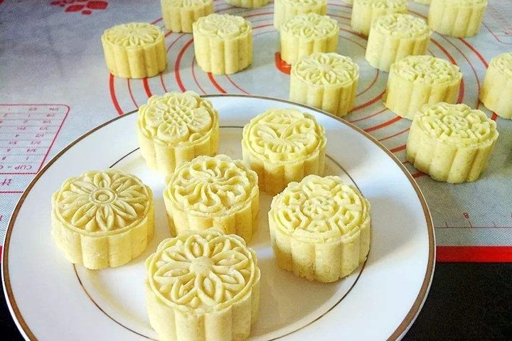 Shanghai Extraordinary Day Trip - Enjoy Local Snack & Unknown Scenic Spots - Image 3