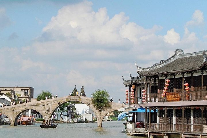 Zhujiajiao Water Town Private Tour with Local Farm Visit and Fruit Picking - Image 3