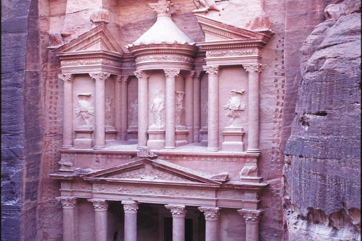 Day trip to Petra by ferry from Sharm el Sheikh - Image 1