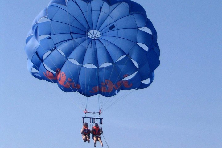 Parasailing off the coast of Sharm el Sheikh - Image 1