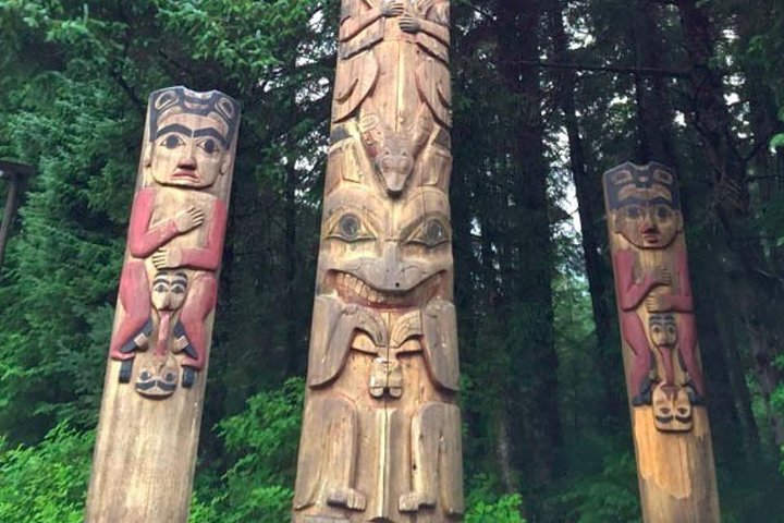 Sitka Shore Excursion: Bears, Raptor Center, & Totem Park Tour (Small Group) - Image 4