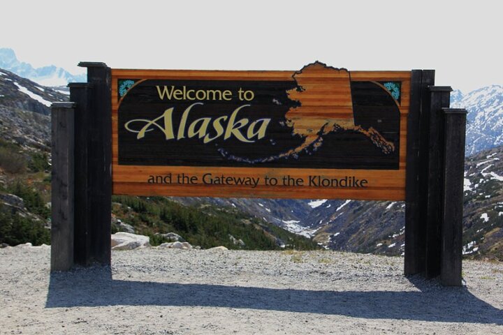 Half-Day Skagway City Tour and White Pass Summit Adventure - Image 4