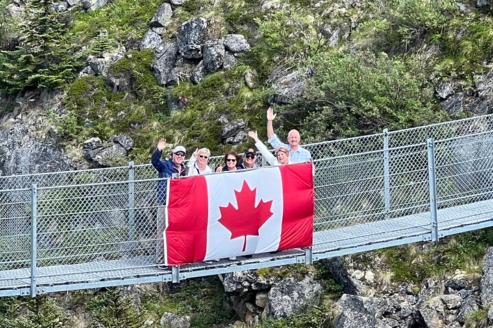 Half Day Tour to Yukon and Suspension Bridge - Image 2