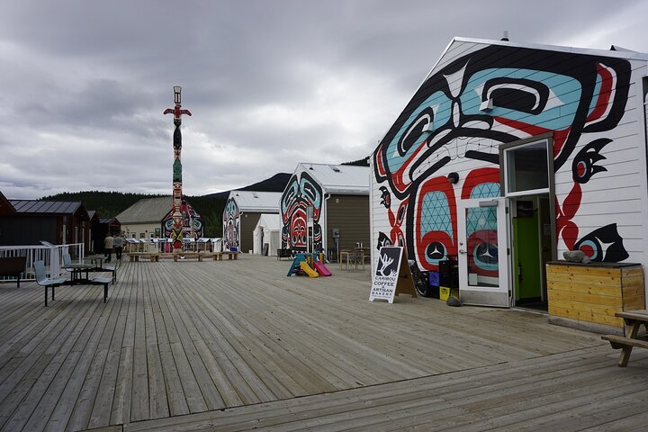 Yukon Escapade: Lakes, Wilderness, and Hidden Gems - Image 5