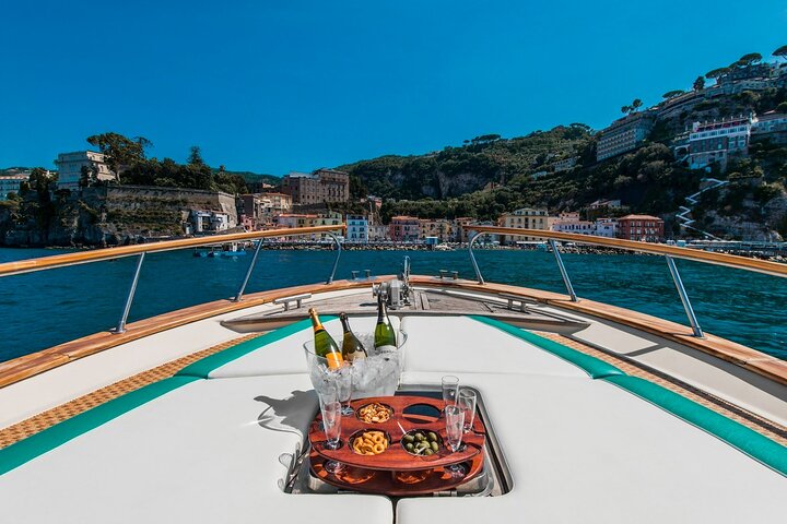 Amalfi Coast Private Boat Tour from Sorrento, Positano or Naples - Image 5