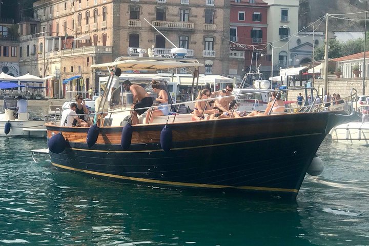 Capri Boat Experience - Image 2