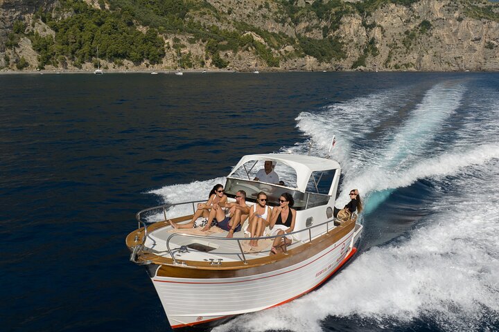 Capri Boat Tour from Sorrento Classic boat - Image 2