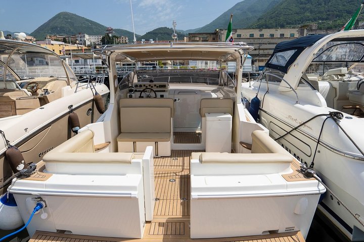Capri Boat Tour from Sorrento - Speedboat 40' - Image 4