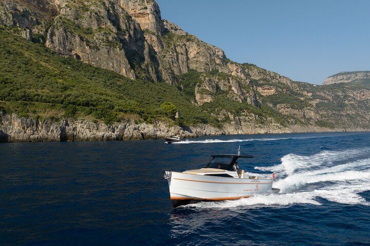Capri boat tour with Luxury Gozzo Apreamare 35ft - Image 5