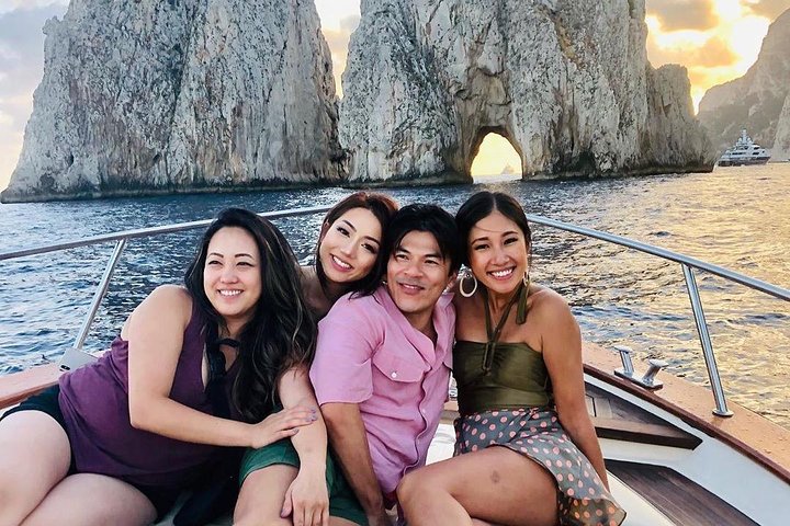 Capri day & night small group tour with aperitif - Image 1