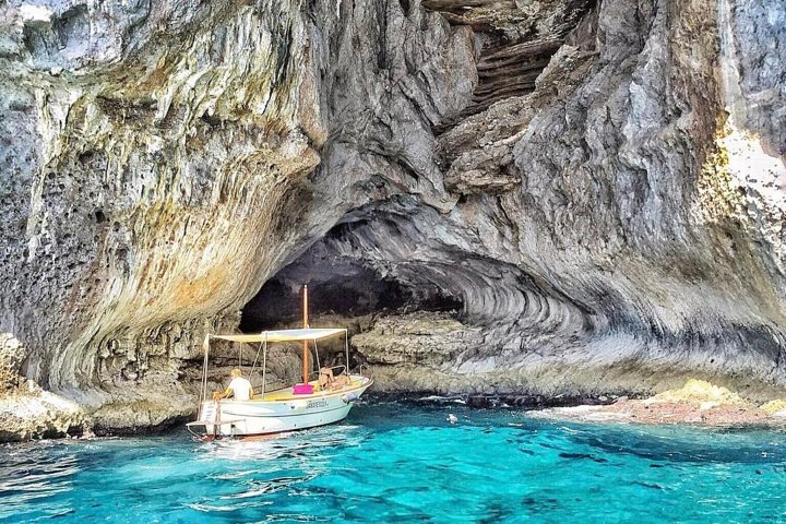 Capri Island Stress Free Tour by Private Boat from Naples or Sorrento - Image 2
