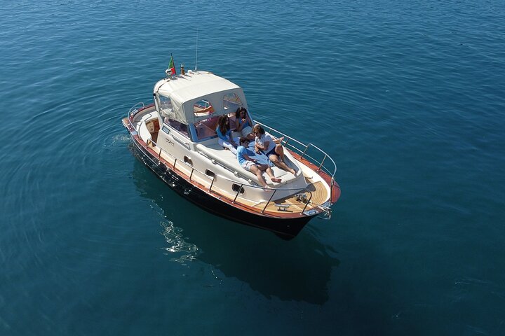 Capri Tour Unforgettable day on a boat in Capri - Image 5