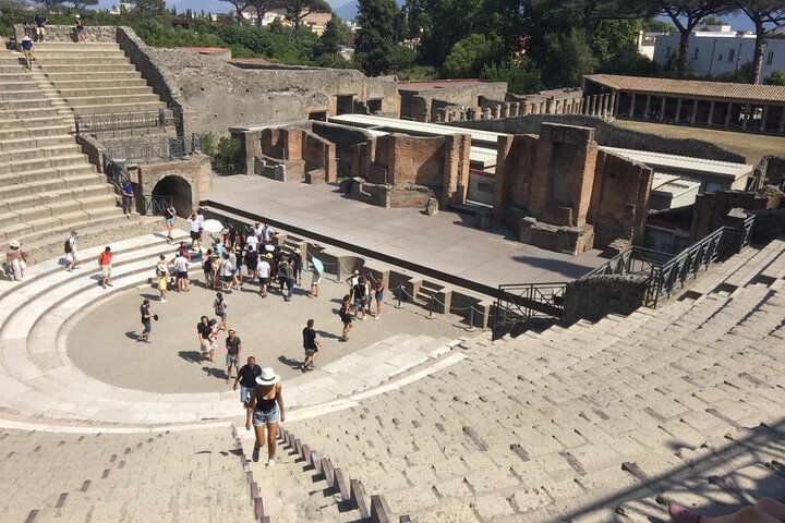 Exclusive tour in Sorrento and Pompeii with transport and tickets - Image 5