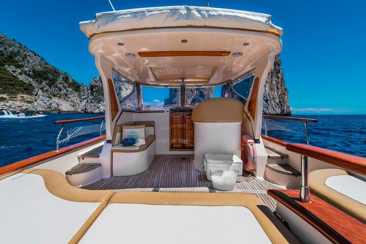 Full-Day Amalfi Coast Private Boat Tour from Sorrento or Positano - Image 3