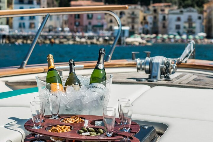 Full-Day Amalfi Coast Private Boat Tour from Sorrento or Positano - Image 4