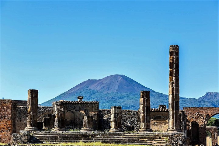 Full-Day Pompeii - Vesuvius - Winery Lunch Experience Private Tour - Image 1