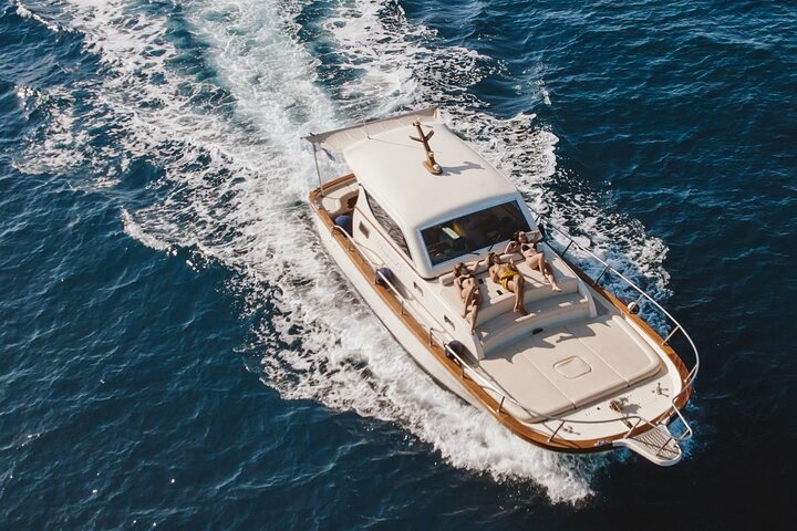 Full-Day Private Guided Boat Tour in Capri - Image 3