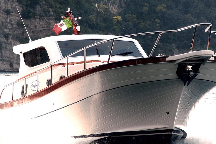 Full-Day Private Guided Boat Tour in Capri - Image 2