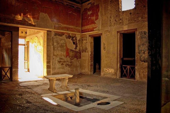 Herculaneum-Wine tour from Sorrento, with licensed guide included - Image 5