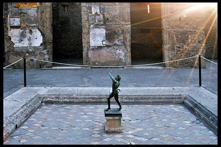Pompeii, Mt Vesuvius and Wine Tour - Image 3