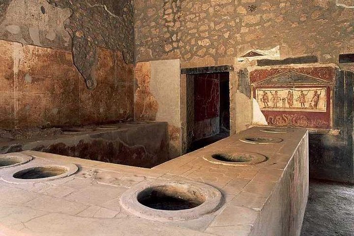Pompeii-Vesuvius-Wine tour from Sorrento, licensed guide included - Image 2