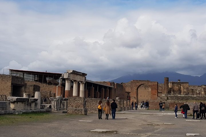 Positano, Amalfi and Pompeii in a Day Tour From Sorrento - Image 3